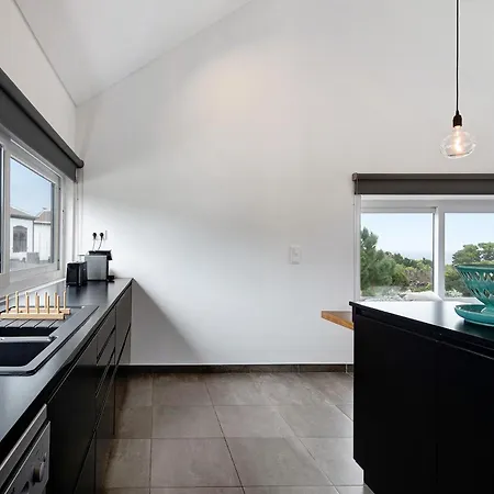 Rocha Do Mar 2 * Biscoitos (Terceira)