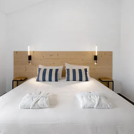 Rocha Do Mar 2 Holiday home *